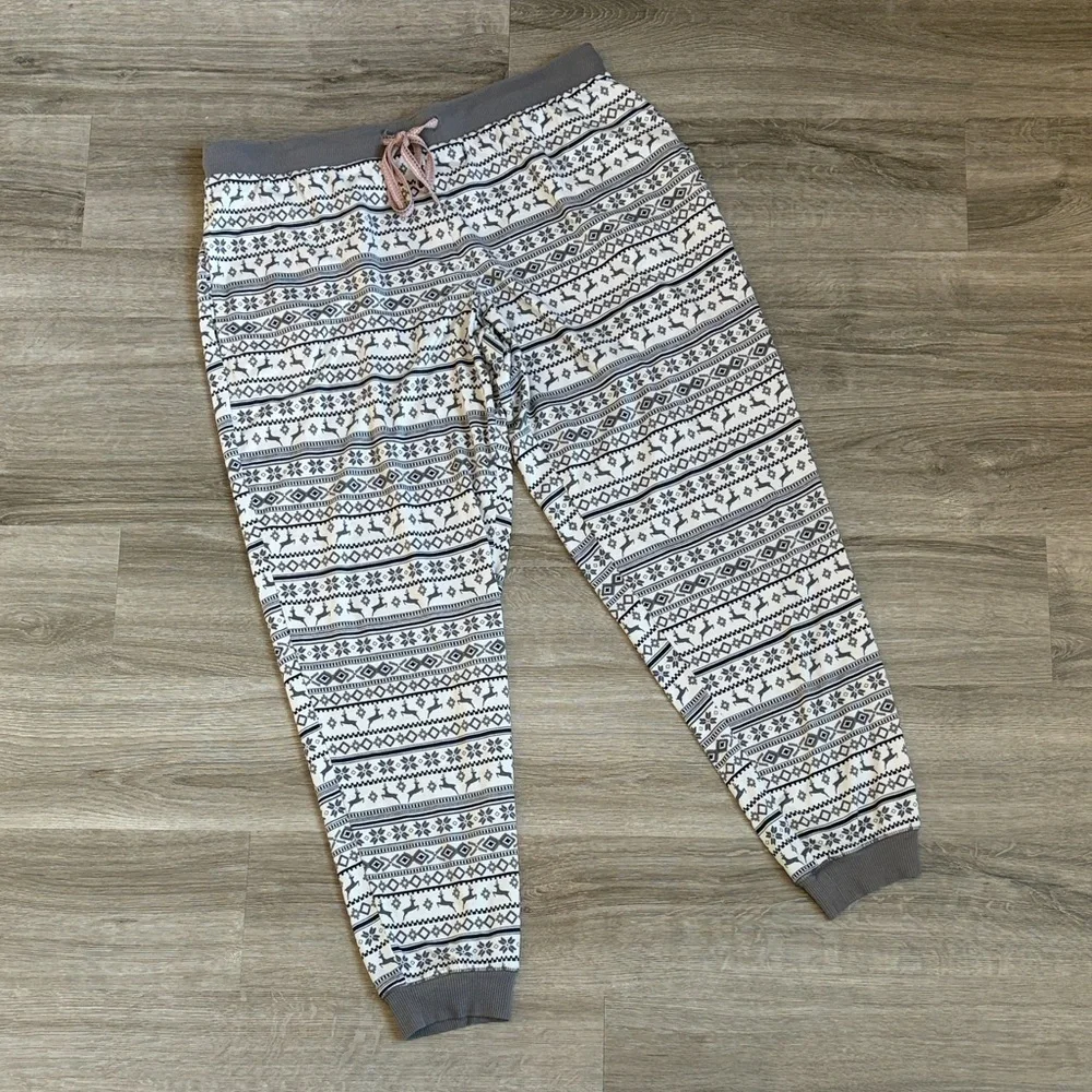 Secret Treasures winter isle pajama pants